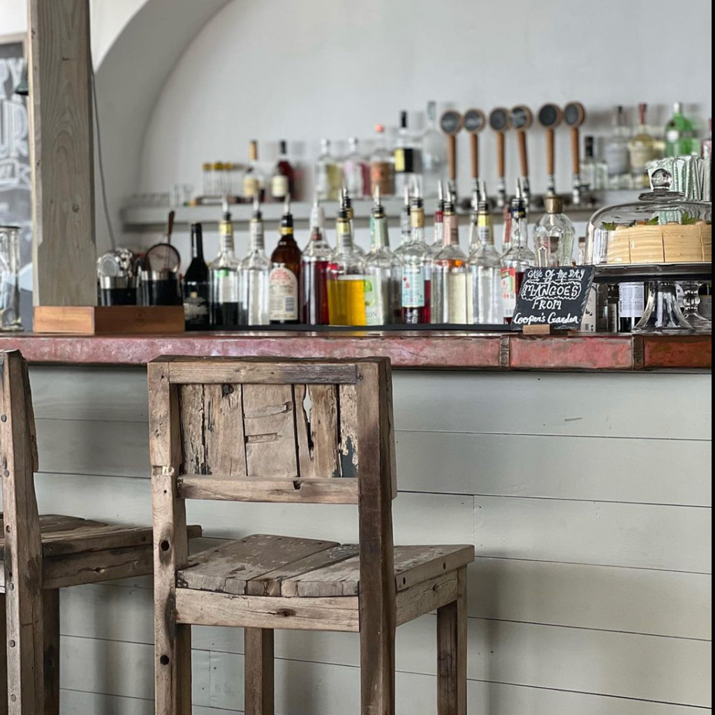 Bar Photo 1